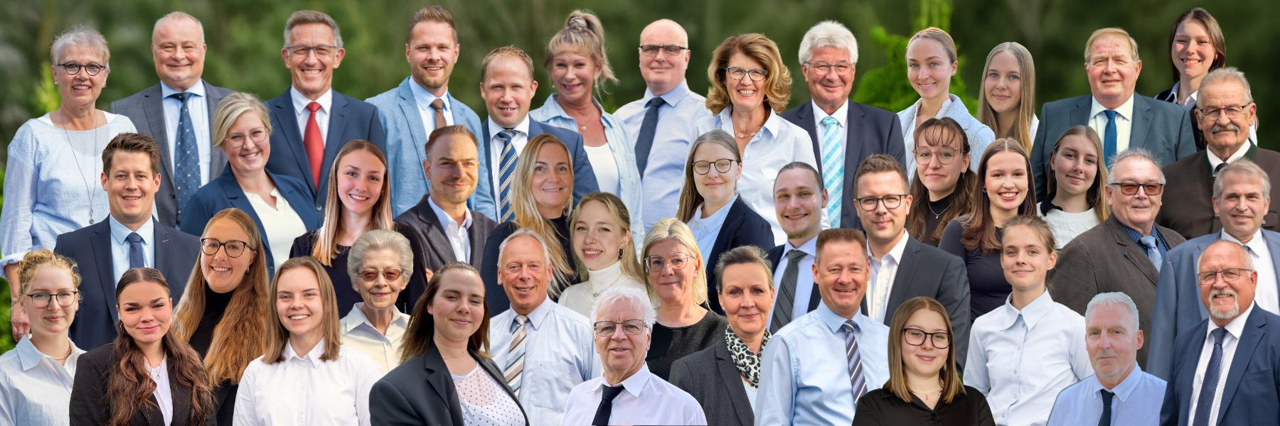 Unsere Mitarbeiterinnen und Mitarbeiter von Henschel Bestattungen.